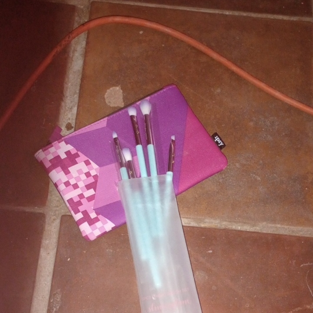 ipsy Makeup Brush Set with Pink and Purple Case